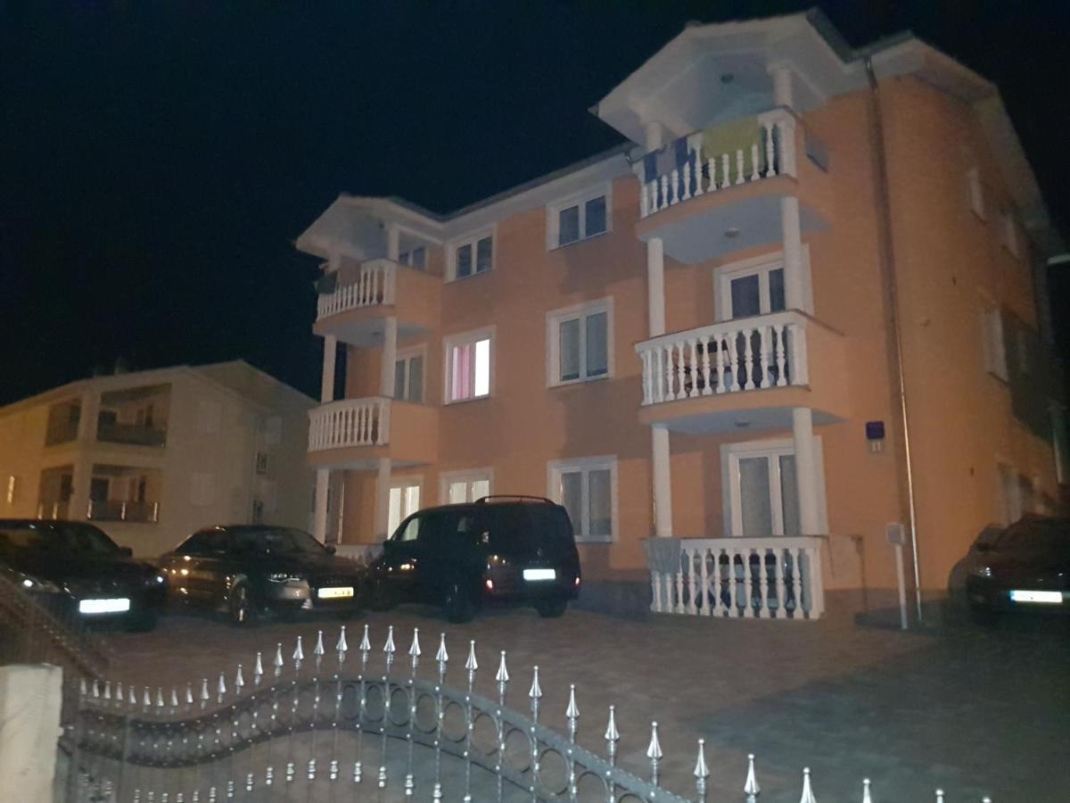Apartmani Vrdoljak Malinska Exterior foto