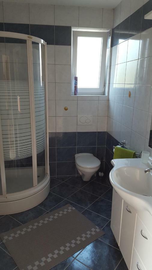 Apartmani Vrdoljak Malinska Exterior foto